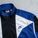 Nike Trainingsjacke | Vintage 90s Y2K | Größe M | Schwarz Blau Weiß – Bild 3